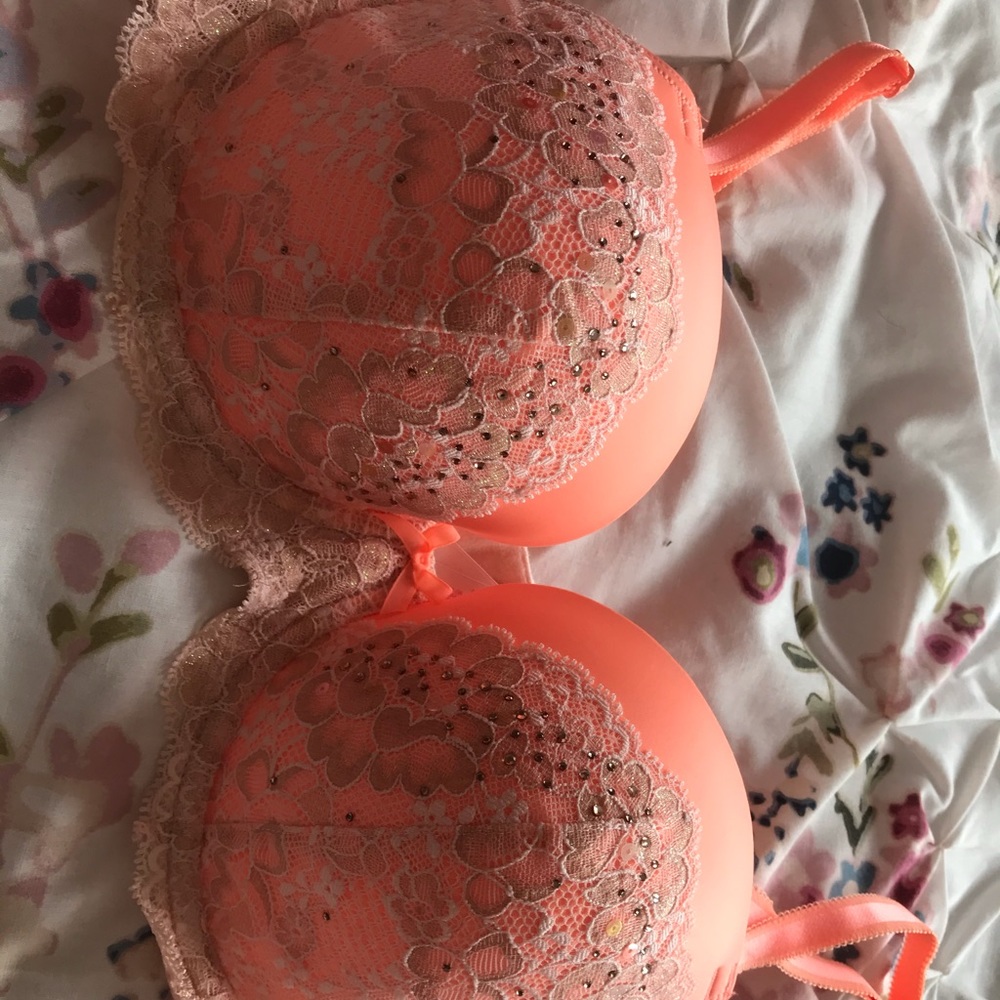 Victoria Secret Bra peach 🍑